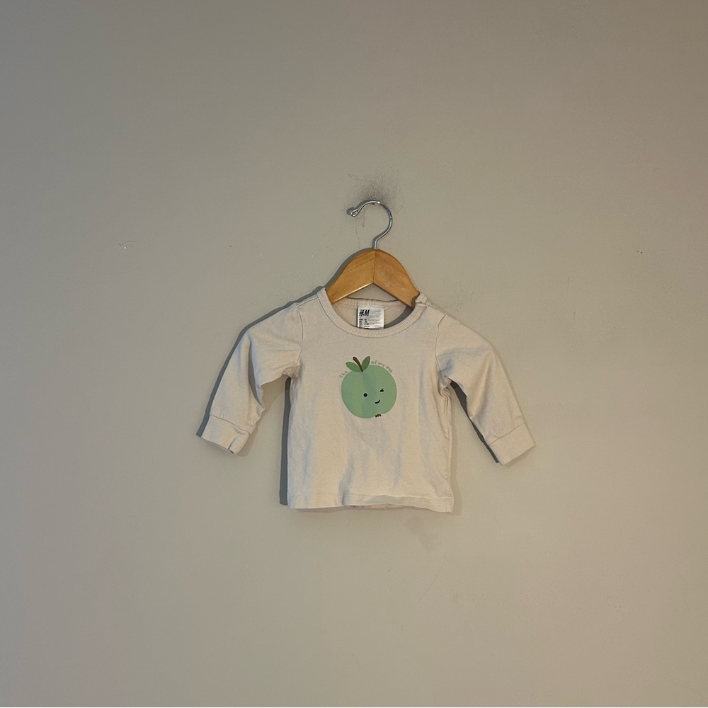 $10 ADD ON H&M top SHIRT NEUTRAL APPLE long sleeve‎ tee 3M Zara cotton on kids